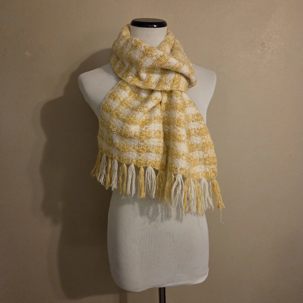 BANANA REPUBLIC Vintage Yellow Off White Lambswool Fringed‎ Check Scarf Women's